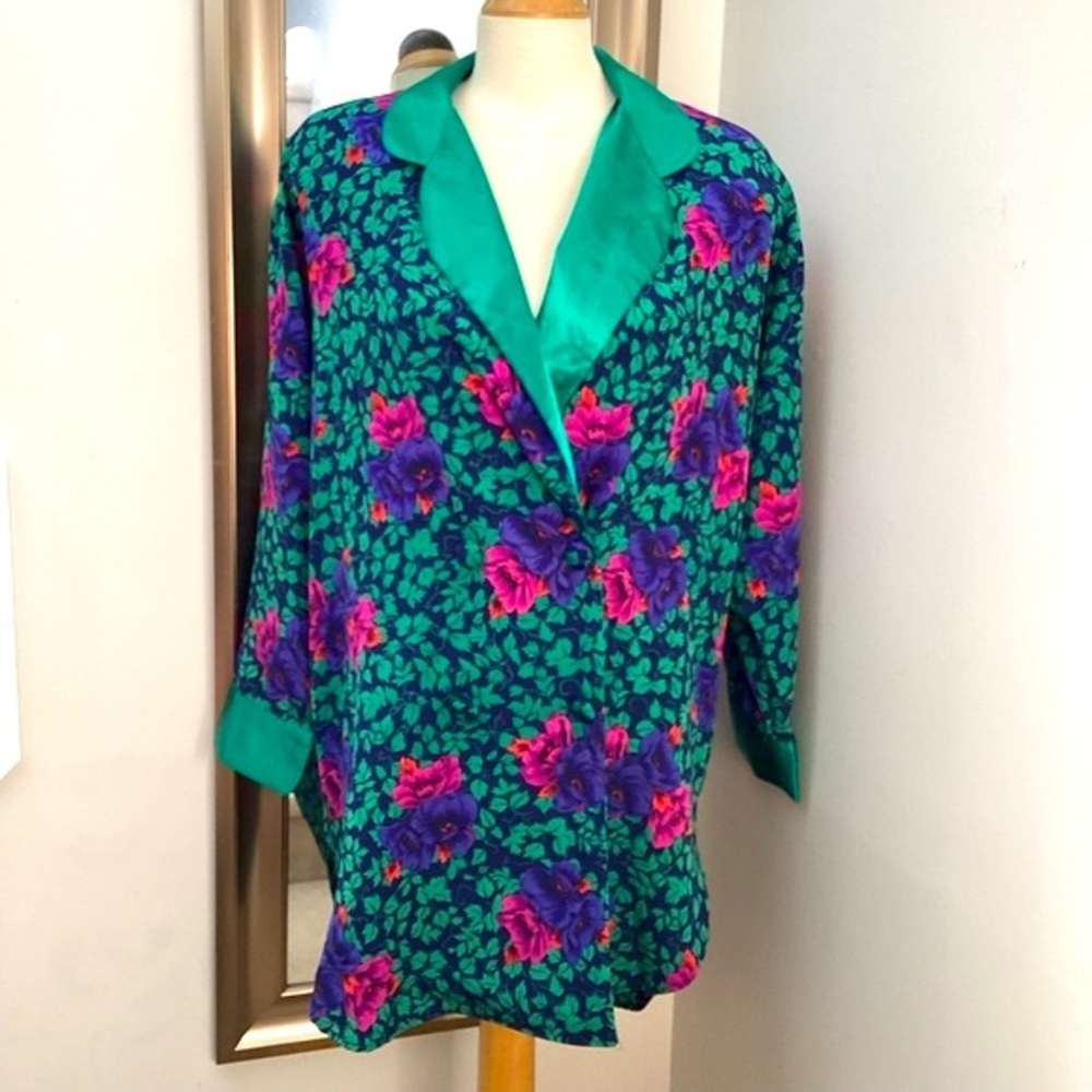 Vintage Victoria’s Secret gold label pyjama top jacket robe